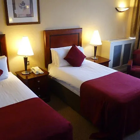 Hotel Clyde Court 4*