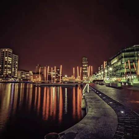 Waterfront - Superb Interior