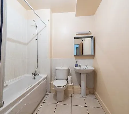 Apartment Bradogue Court *
