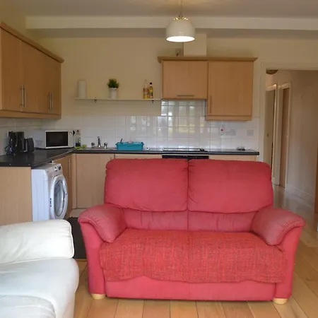 Apartment Bradogue Court *