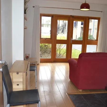 Apartment Bradogue Court