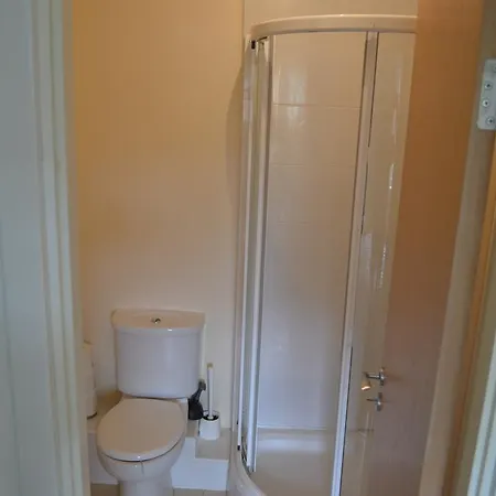 Apartment Bradogue Court *