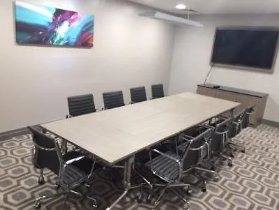 מלון Maldron Pearse Street City דבלין