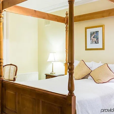 Aberdeen Konukevi 4*