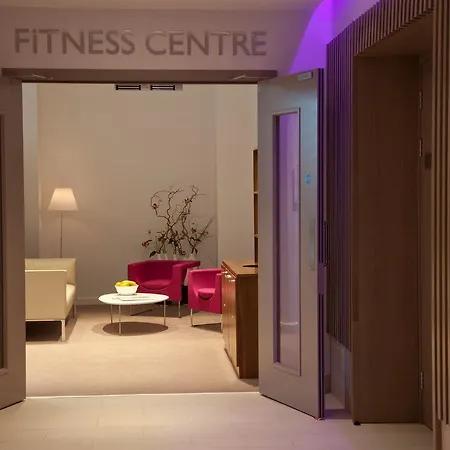 The Morrison Dublin, Curio Collection By Hilton 5*