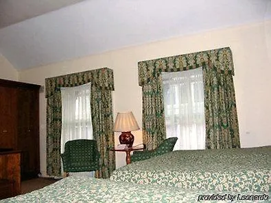 Central Hotel 3*
