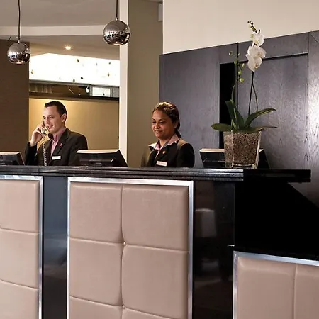 Leonardo Christchurch - Formerly Jurys Отель
