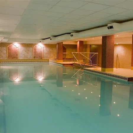 Otel Camden Court 4*