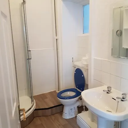 Albergue Avalon House