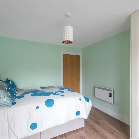 Apartment Spacious 2-bedroom Near O'connell St *