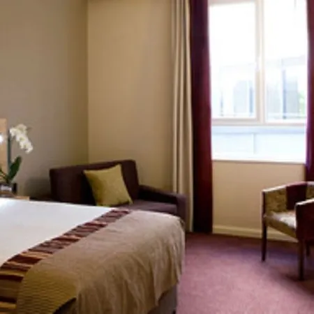 Hotel Leonardo Parnell Street