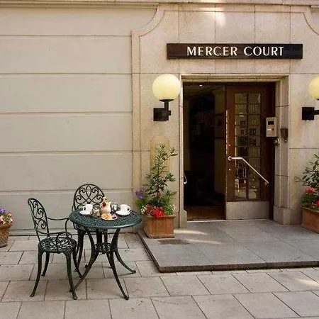 Hotel Arthaus 4*