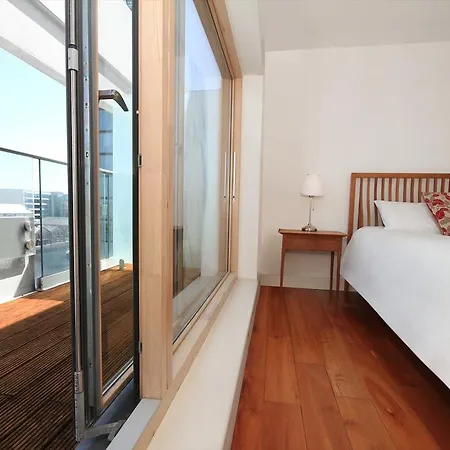 Apartment Magnificent Penthouse With Waterside Views *
