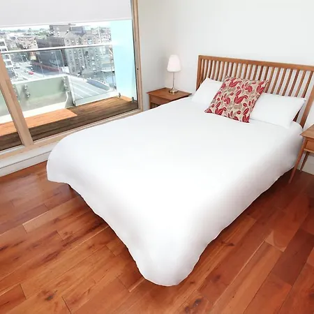 Magnificent Penthouse With Waterside Views Apartment