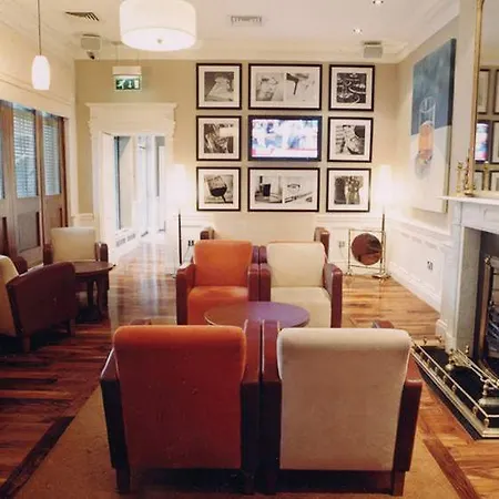 Arthaus Hotel 4*