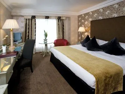 Brooks Hotel 4*