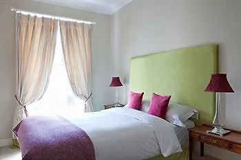Townhouse On The Hotel