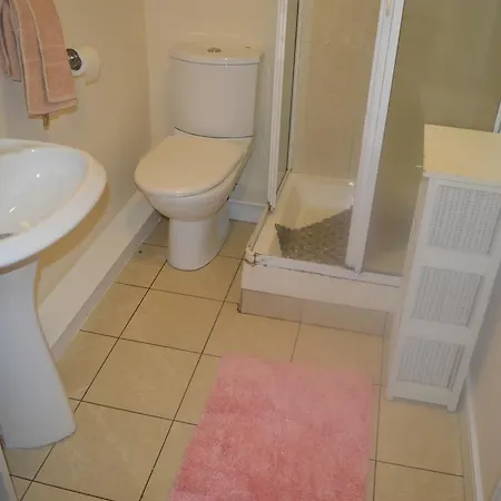 Perfect Airport Apartments