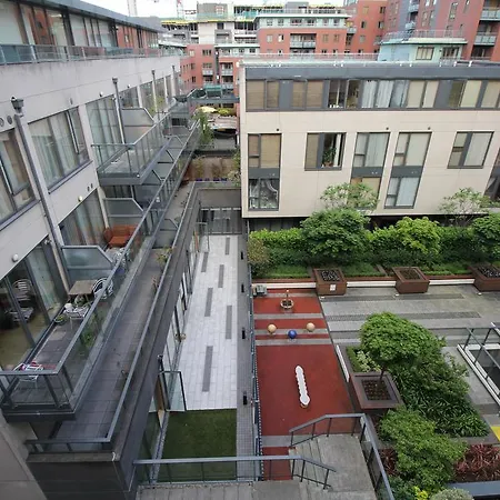 Hanover Dock Apartment *