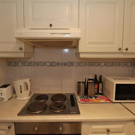 Harcourt Central Self Catering Apartment *