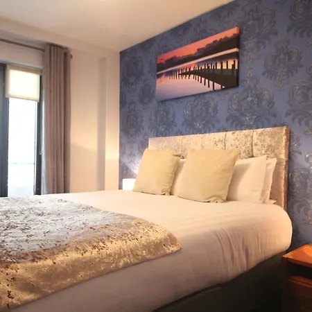 The Key Collection Temple Bar Apartment *