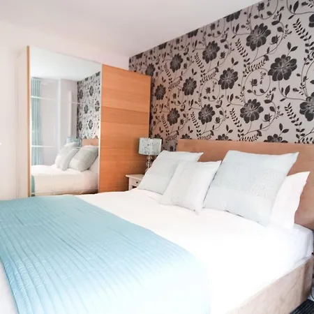 The Key Collection Temple Bar Apartment Dublin