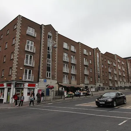 Middle Gardiner Street Apartment