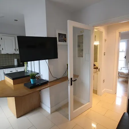 The Key Collection Temple Bar Apartment