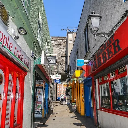 Trinity Temple Bar By Thekeycollection *