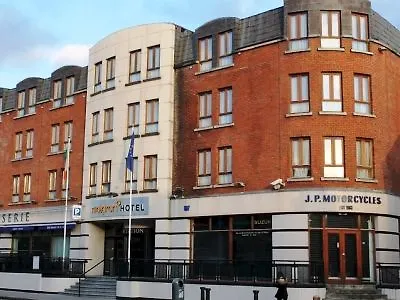 מלון Maldron Pearse Street City 4*