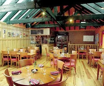 Uppercross House Hotel
