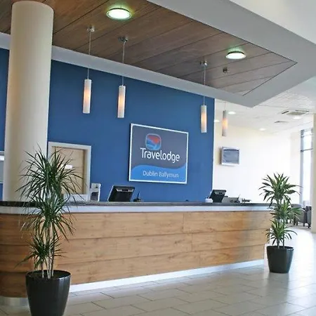 Travelodge Dublin Airport South Hotell