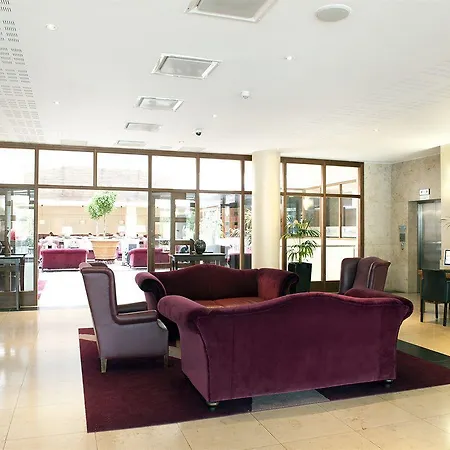 Clayton Hotel