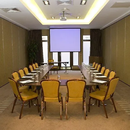 Otel Camden Court