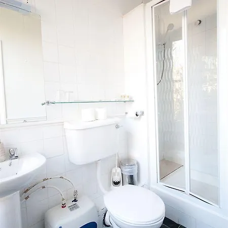 Clifden House By Nina 3* Dublin