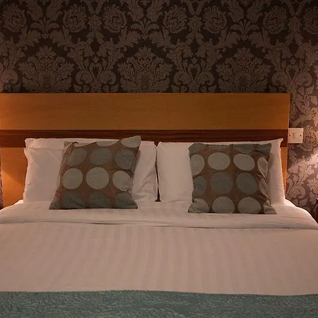 Clifden House By Nina Gasthuis 3*