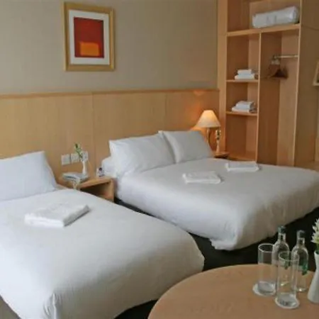 Hotel Travelodge Dublin Airport South 3*
