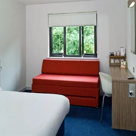 Travelodge Dublin Airport South Hotell