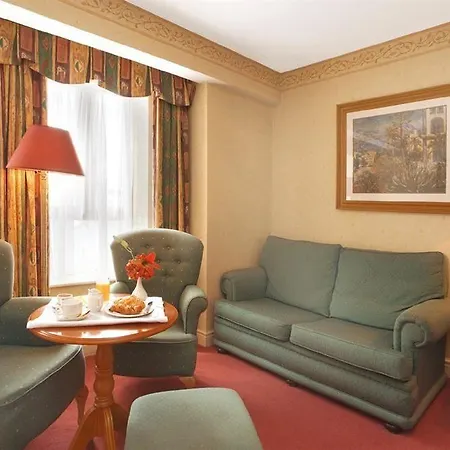 Maldron Pearse Street City 4*