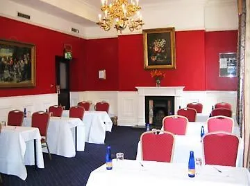 Central Hotel 3*