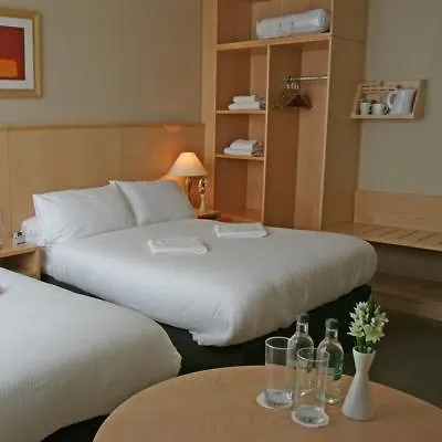 Hotell Travelodge Dublin Airport South 3*