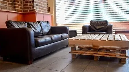 Egali Hostal *