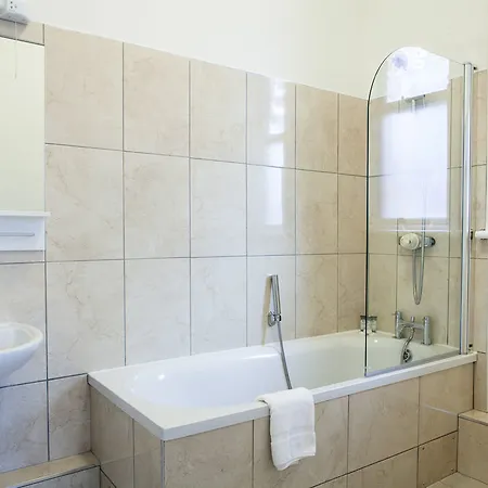 Pensjonat Merrion Road - Ballsbridge Townhouse 3*