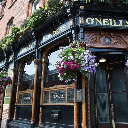 Pensión O'neills Victorian Pub & Townhouse 3*