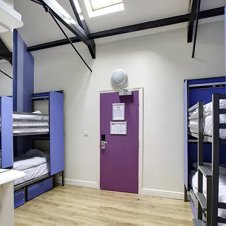 Sky Backpackers Hostel