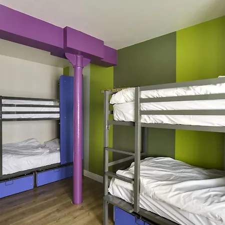Sky Backpackers Hostel *