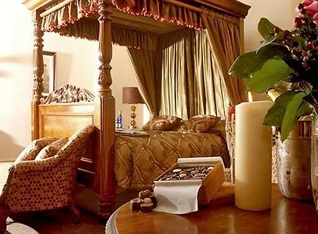 Ariel House Gasthuis 4*