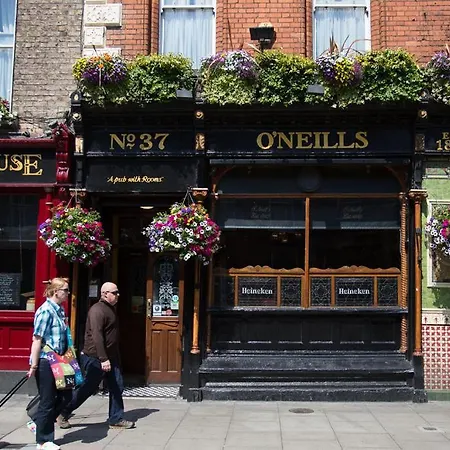 Pensión O'neills Victorian Pub & Townhouse