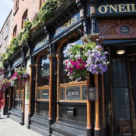 Pensión O'neills Victorian Pub & Townhouse