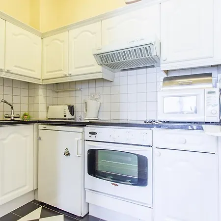 Apartment Christchurch - La Rochelle 13